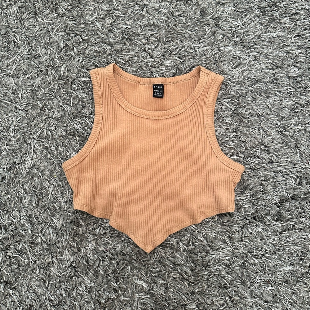 Shein - Cropped Tank Top